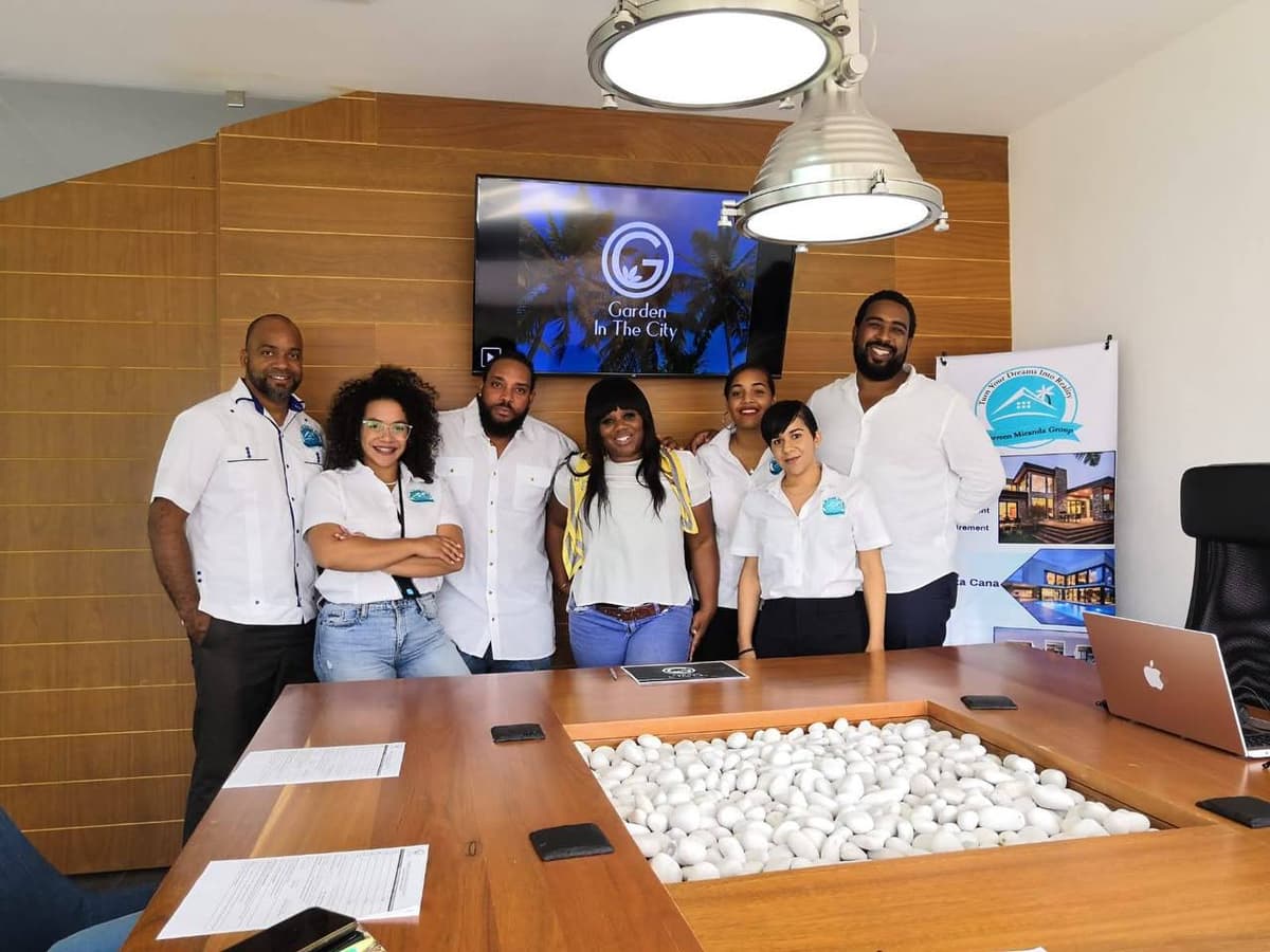 Team meeting with international clients